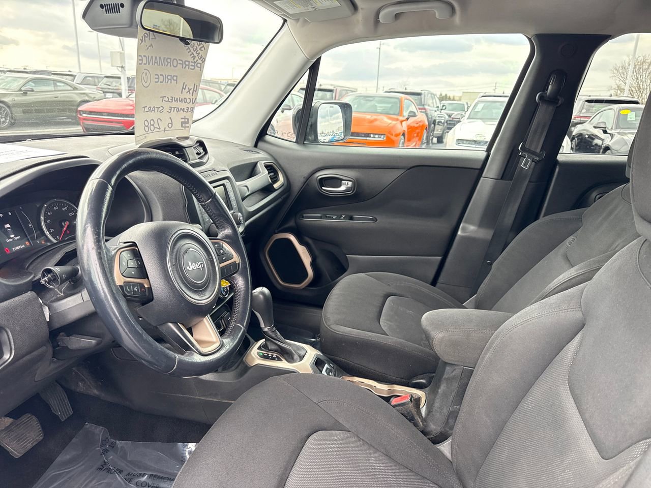 Used 2015 Jeep Renegade Latitude AWD/4WD image 11