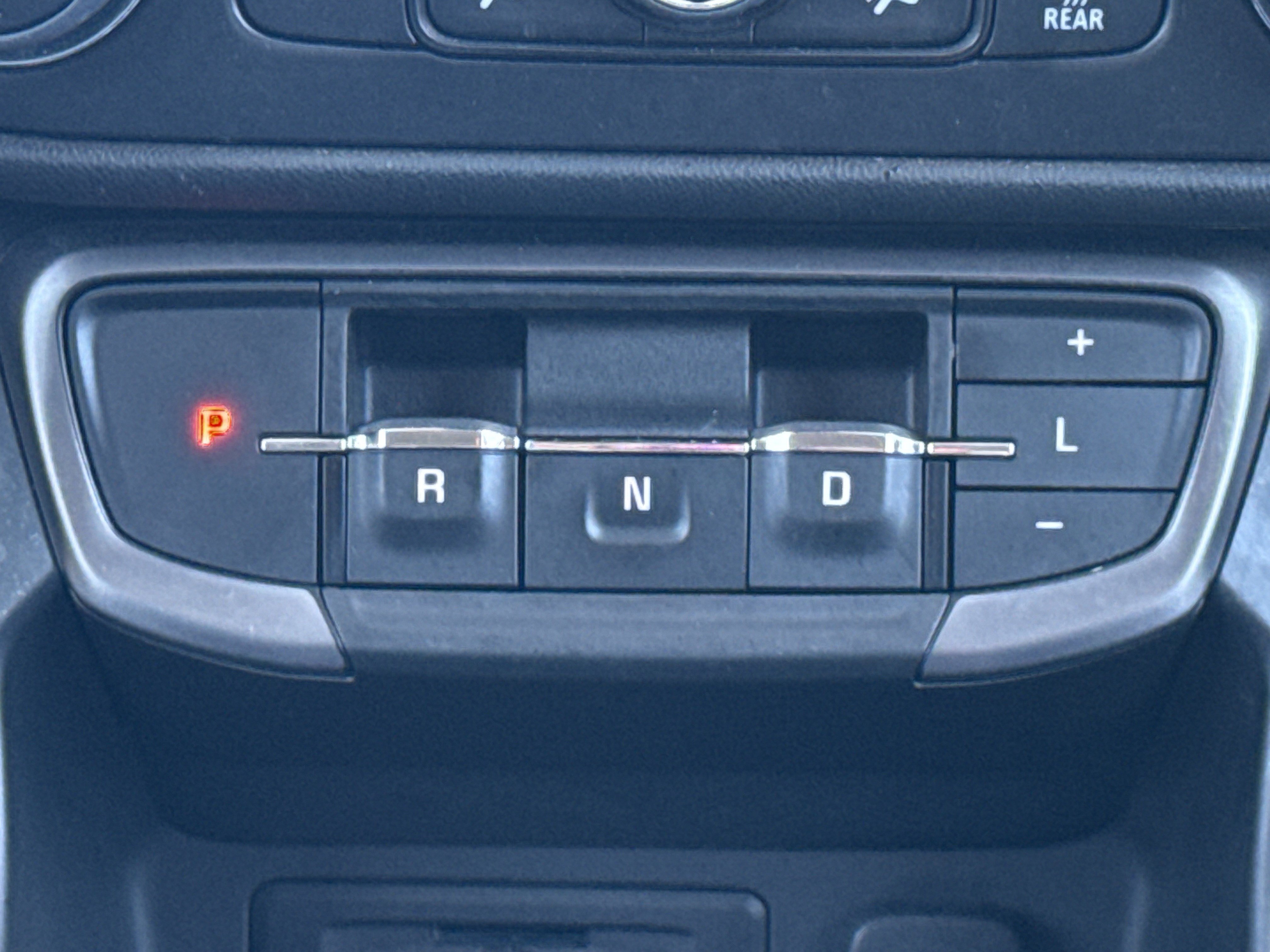 Used 2023 GMC Terrain AT4 image 31