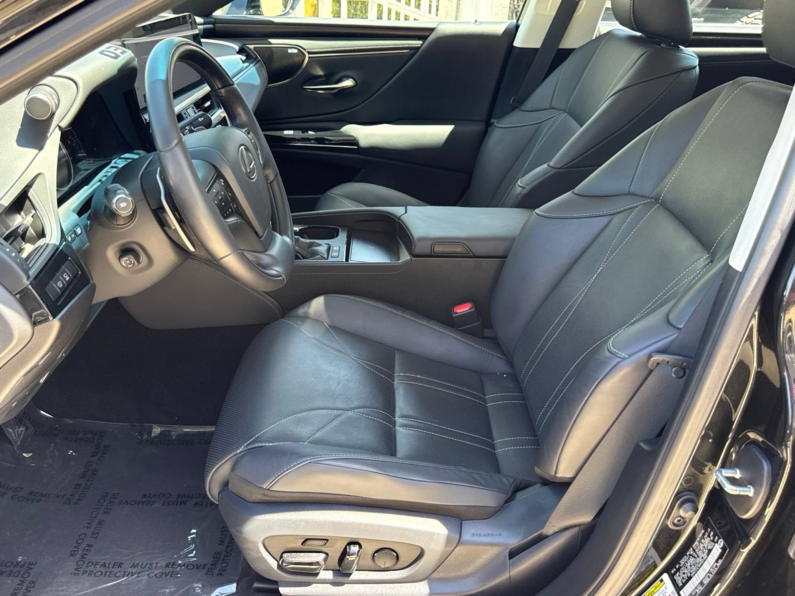 Used 2023 Lexus ES 300h w/ Accessory Package (Z1) FWD image 24