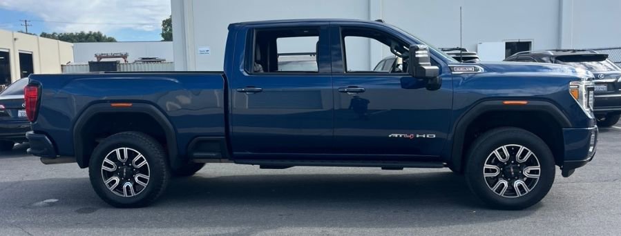 Used 2022 GMC Sierra 2500 AT4 w/ AT4 Premium Plus Package image 3