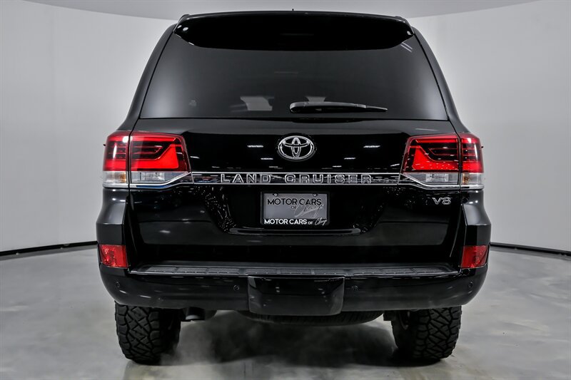 Used 2020 Toyota Land Cruiser Heritage Edition AWD/4WD image 10