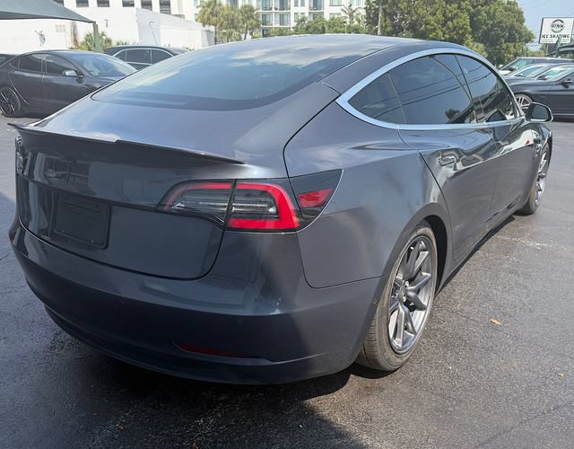 Used 2020 Tesla Model 3 Standard Range Plus RWD image 5