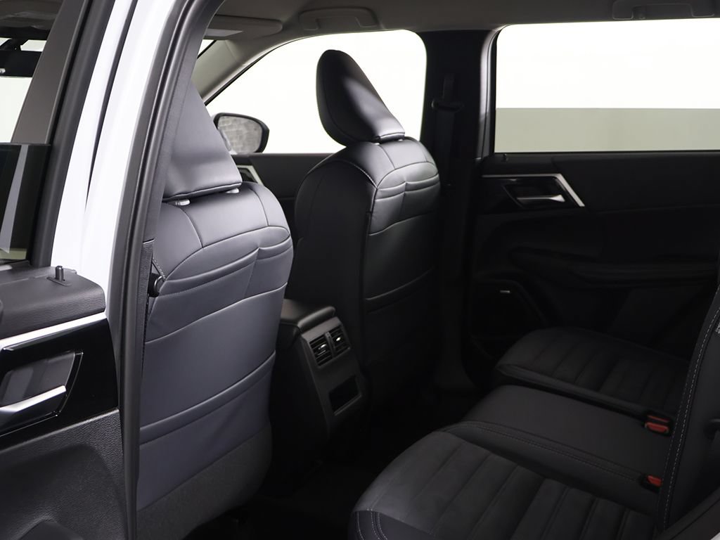 New 2026 Mitsubishi Outlander SE AWD/4WD image 30