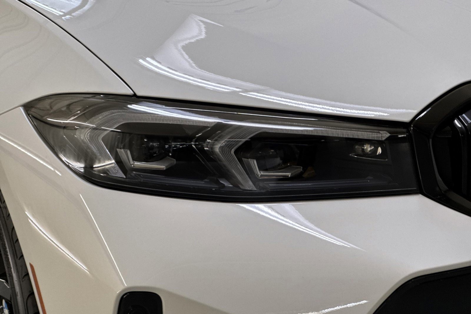 New 2026 BMW 330i Sedan w/ M Sport Package image 10