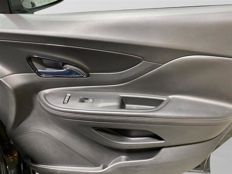 Used 2018 Buick Encore Essence FWD image 21