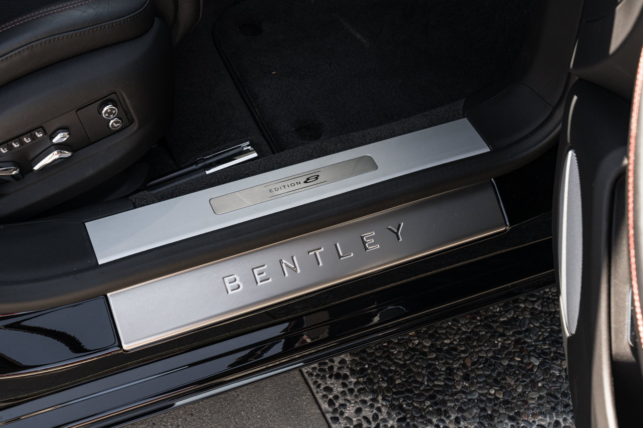 Used 2024 Bentley Flying Spur V8 AWD/4WD image 51