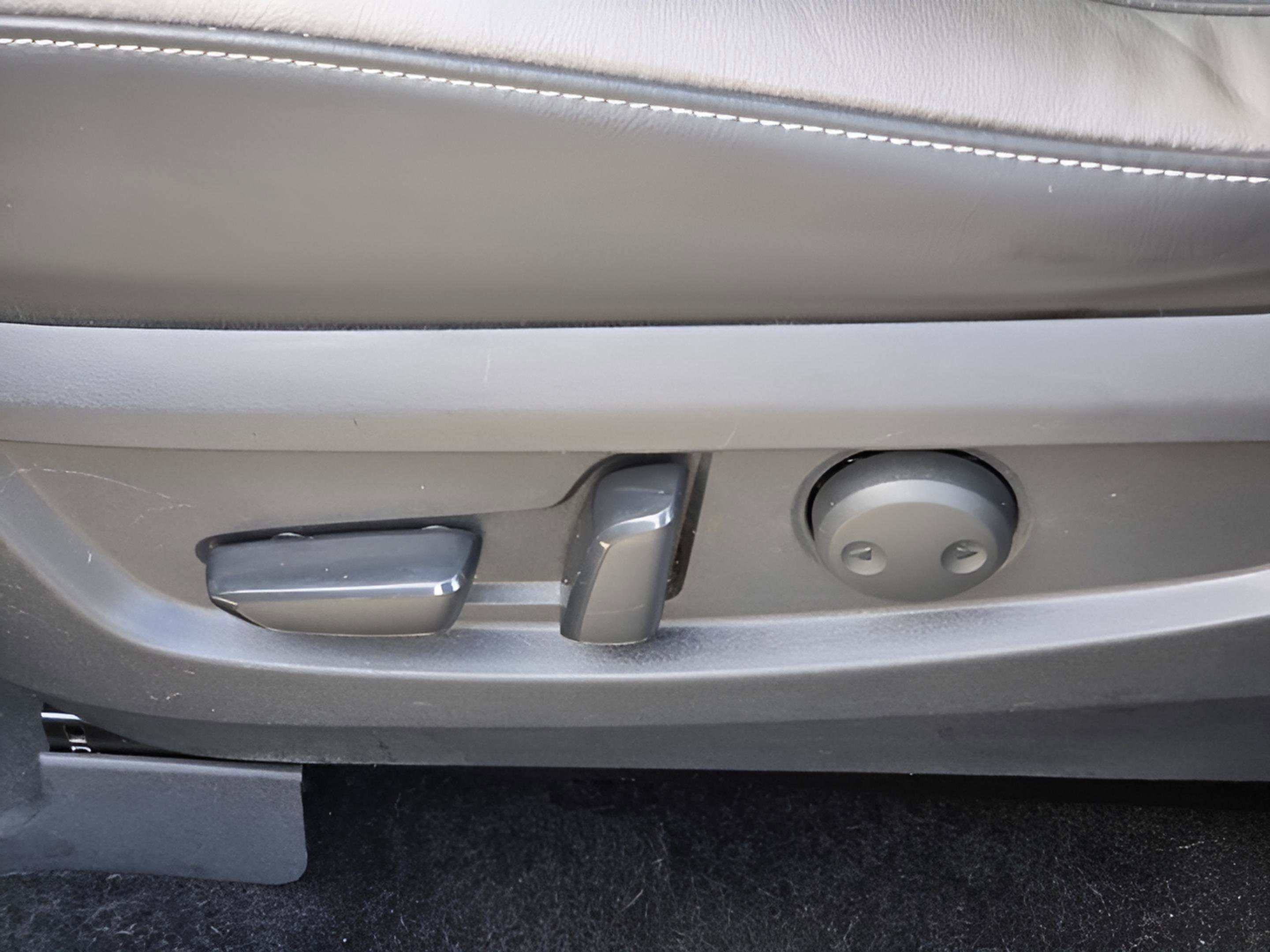 Used 2021 INFINITI QX50 Sensory FWD image 14