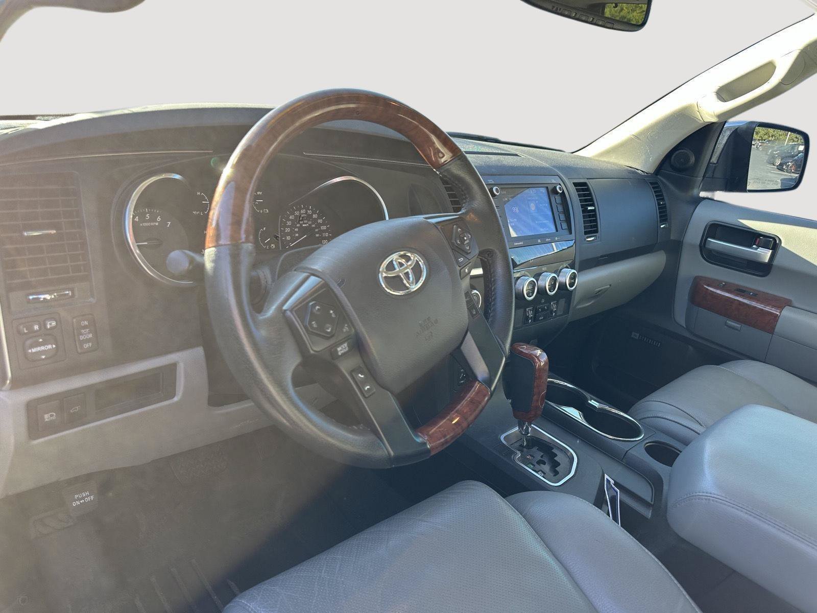 Certified 2020 Toyota Sequoia Platinum AWD/4WD image 10