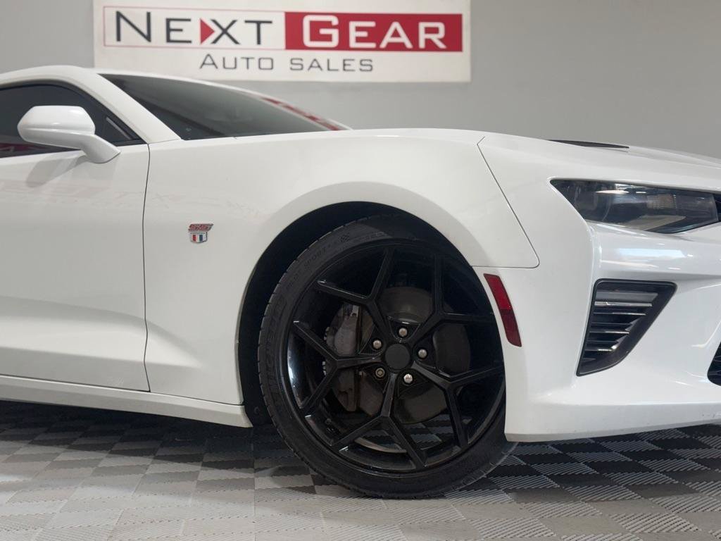 Used 2017 Chevrolet Camaro SS RWD image 31