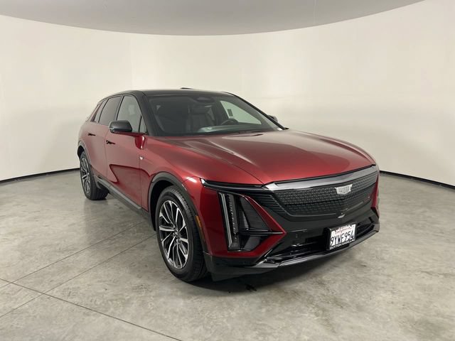 Used 2025 Cadillac Lyriq Sport AWD/4WD image 2