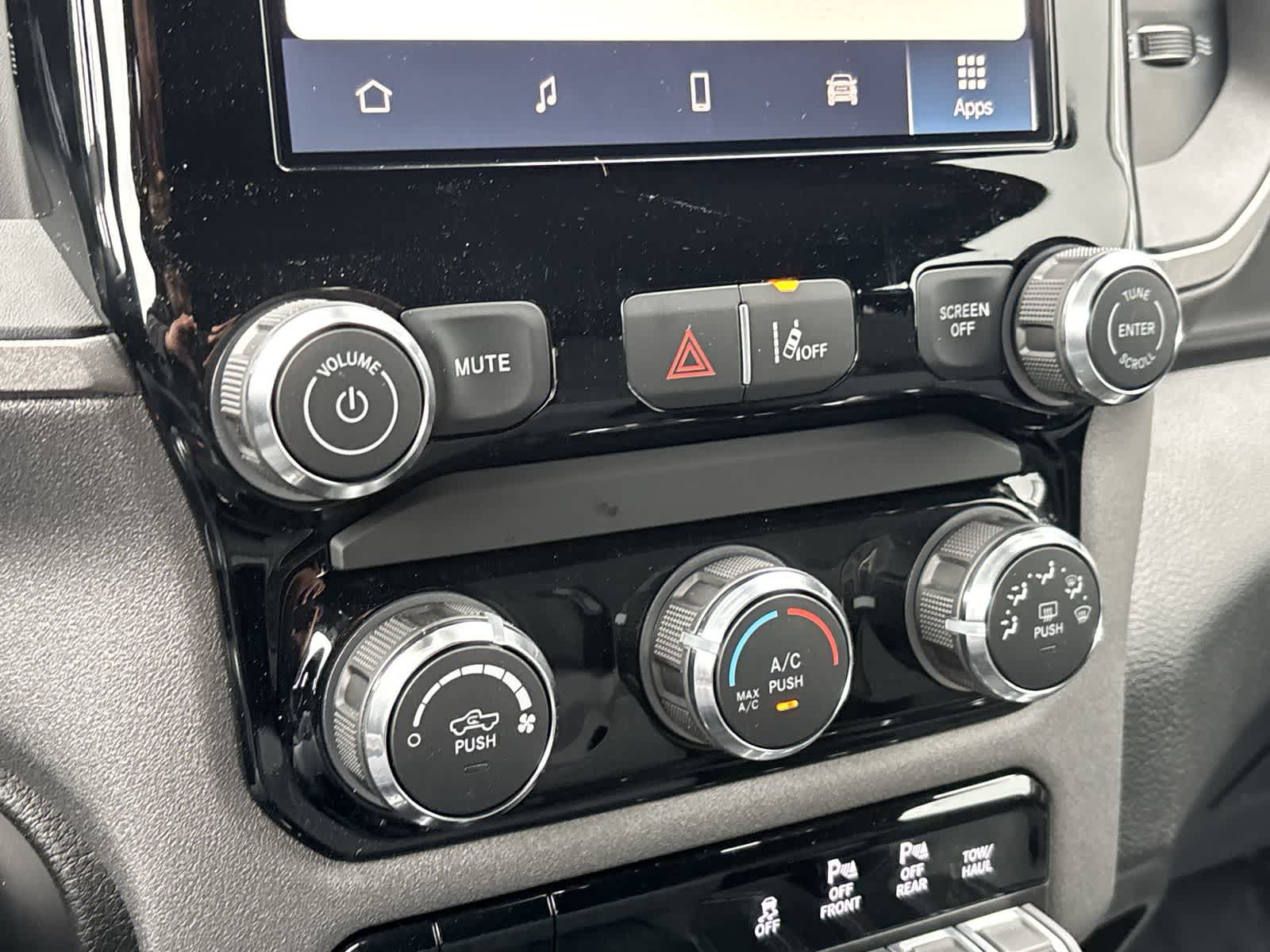 New 2026 RAM 1500 Express AWD/4WD image 20