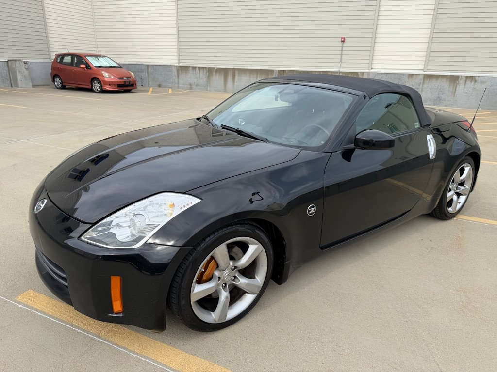 Used 2006 Nissan 350Z Grand Touring RWD image 15