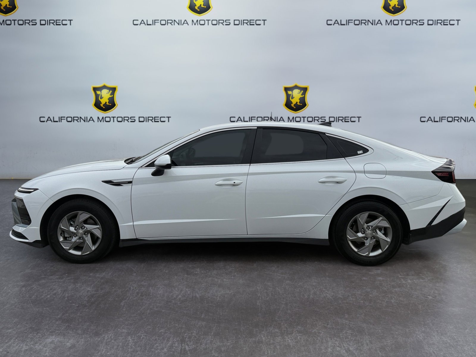 Used 2025 Hyundai Sonata SE image 2