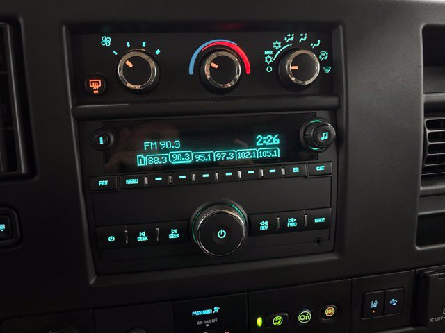 Used 2020 Chevrolet Express 2500 LT RWD image 32