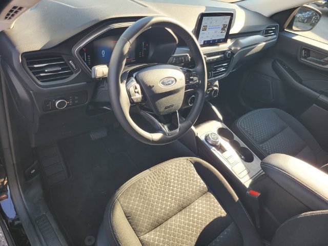 Certified 2023 Ford Escape Active AWD/4WD image 9