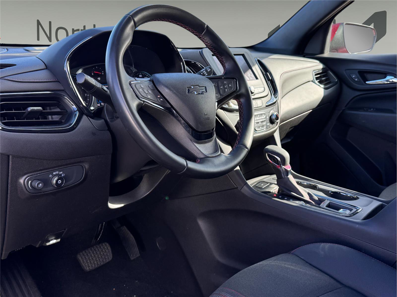 Used 2023 Chevrolet Equinox RS image 9