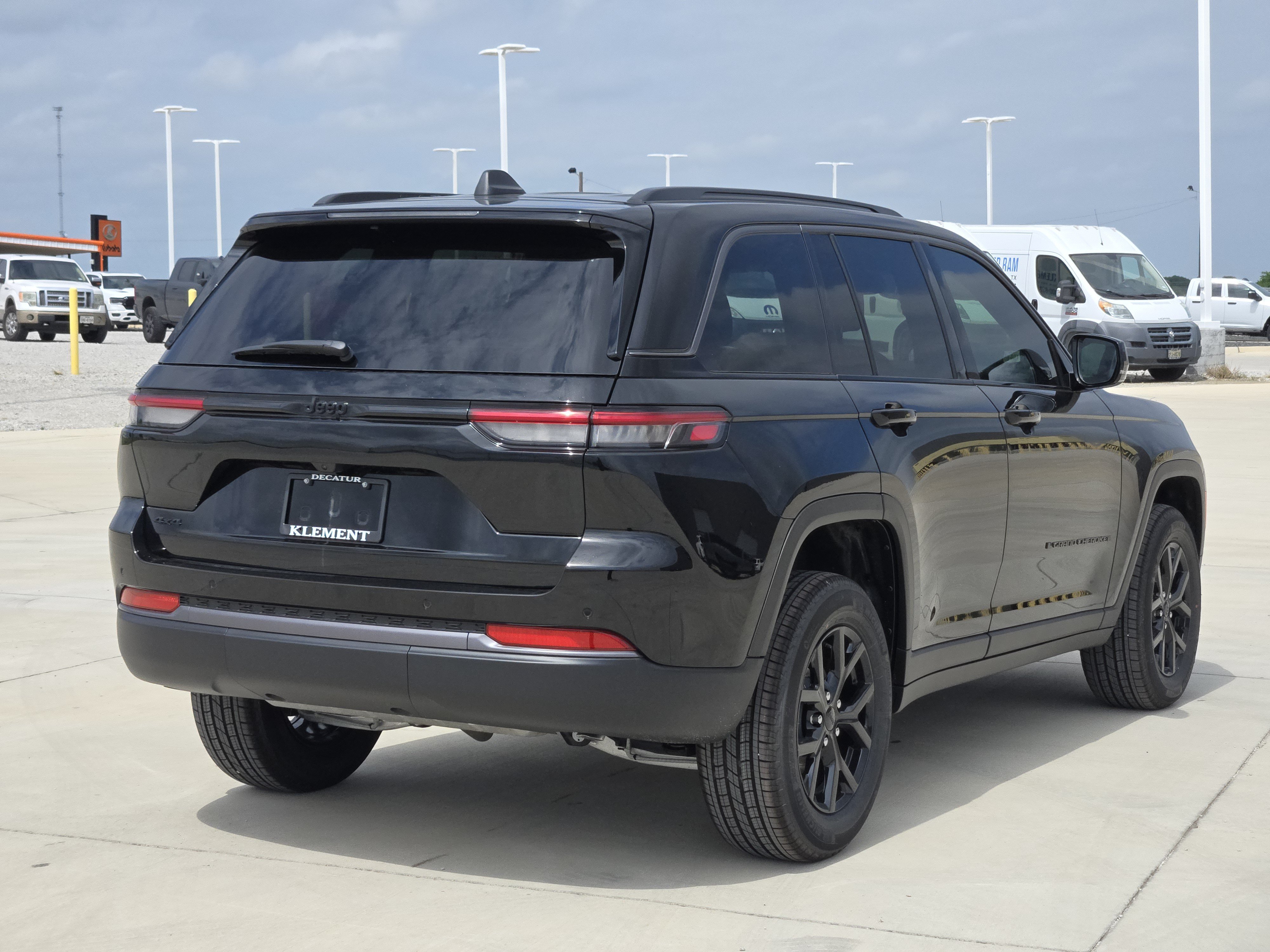 New 2026 Jeep Grand Cherokee Altitude AWD/4WD image 5