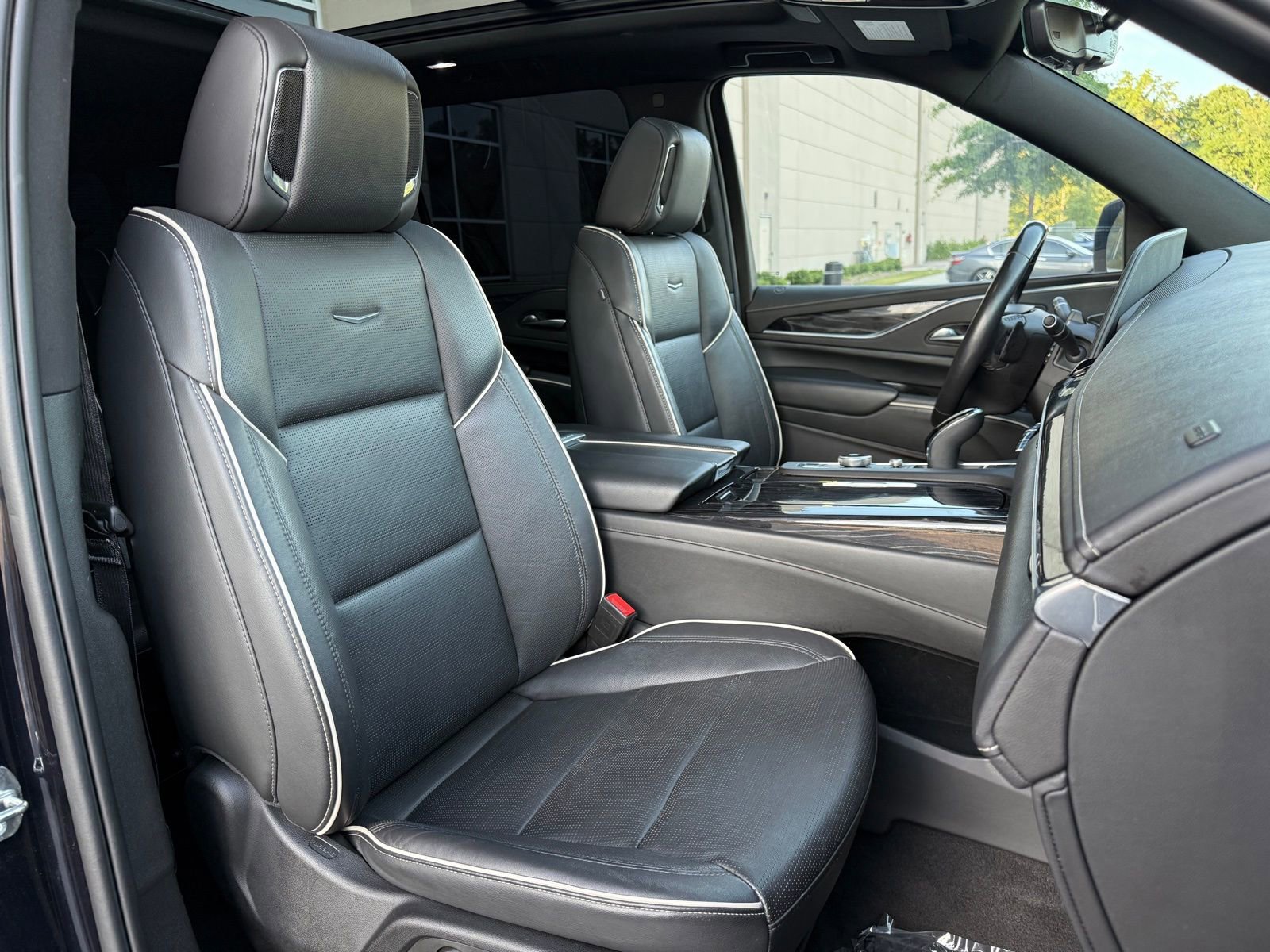 Used 2023 Cadillac Escalade ESV Sport image 39