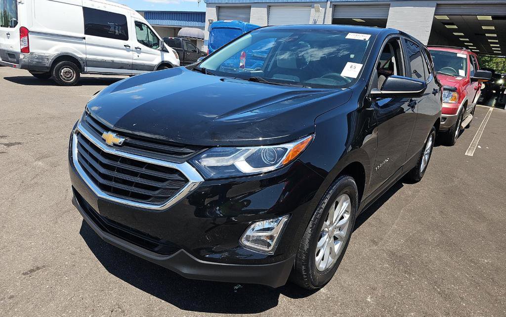 Used 2021 Chevrolet Equinox LT w/ Driver Convenience Package image 3