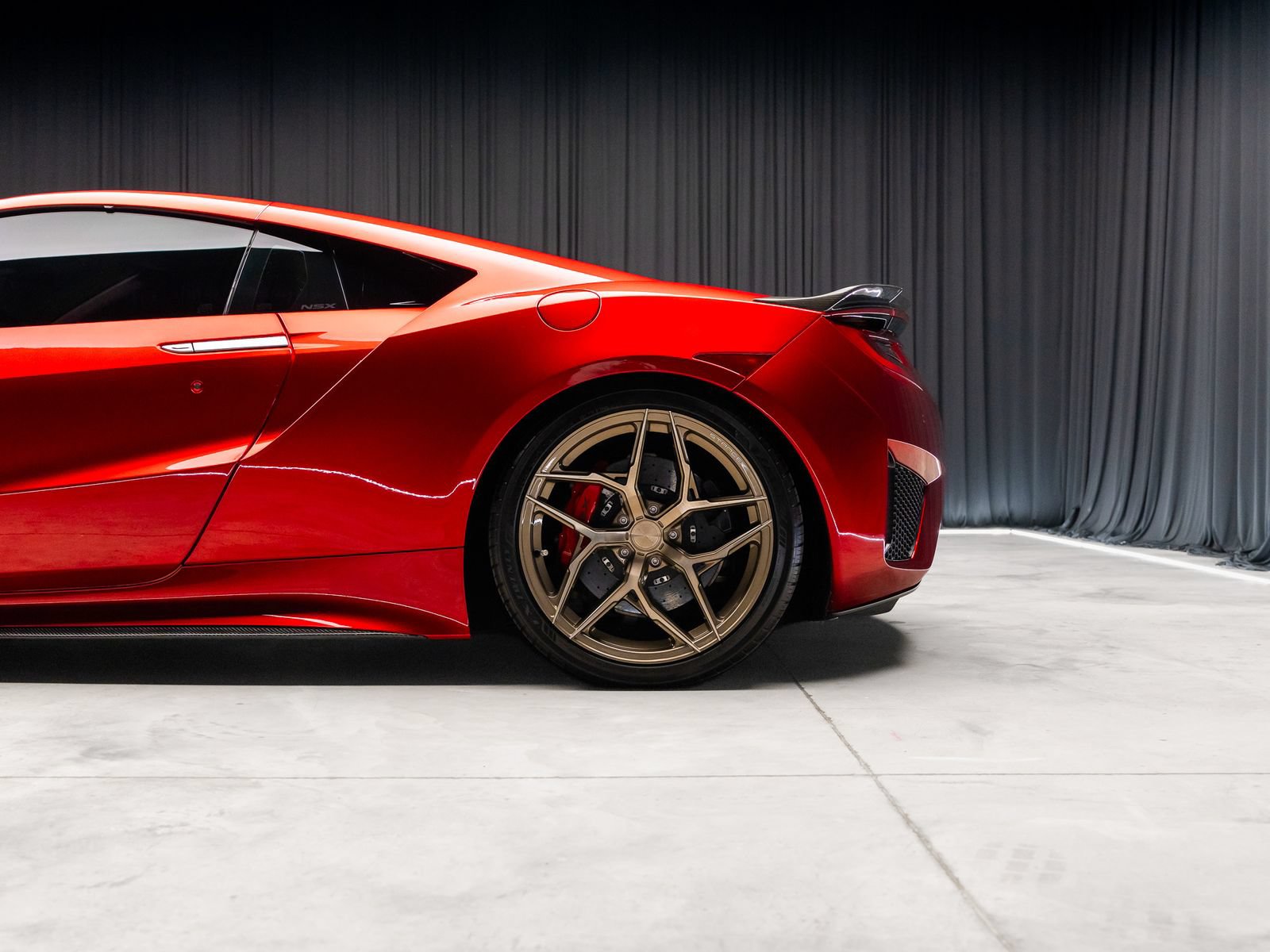 Used 2017 Acura NSX AWD/4WD image 43