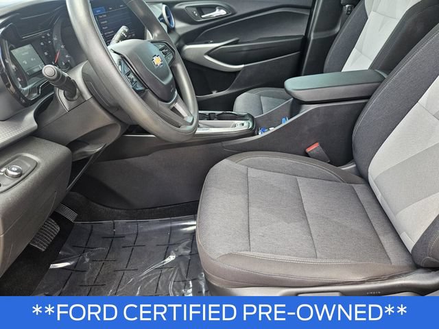 Used 2024 Chevrolet Trax LS w/ LS Convenience Package FWD image 19