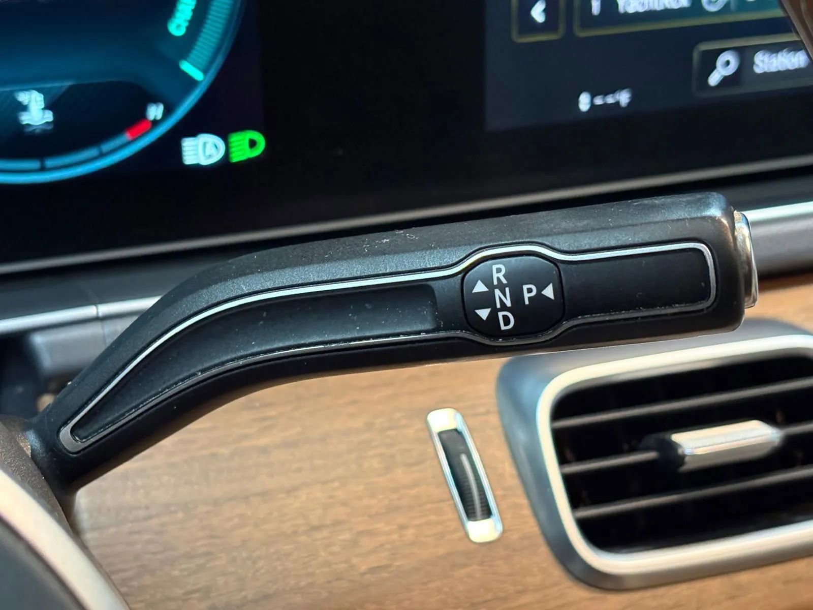 Used 2020 Mercedes-Benz GLE 350 4MATIC image 36