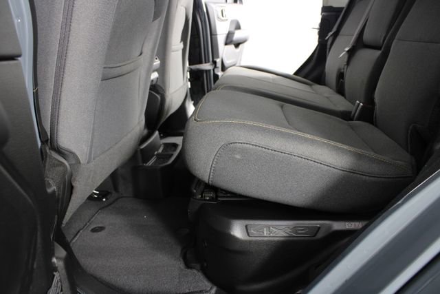 Used 2025 Jeep Wrangler Unlimited Sahara image 16