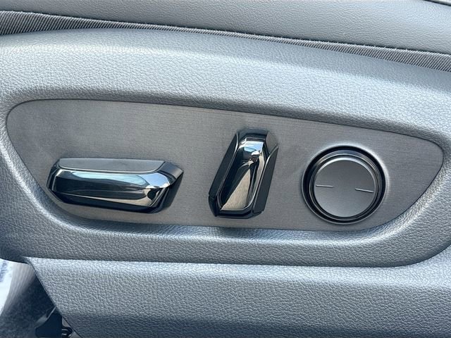 Used 2025 Lexus UX 300h FWD w/ Accessory Package (Z1) image 24