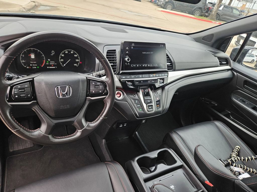 Used 2025 Honda Odyssey Sport-L image 16