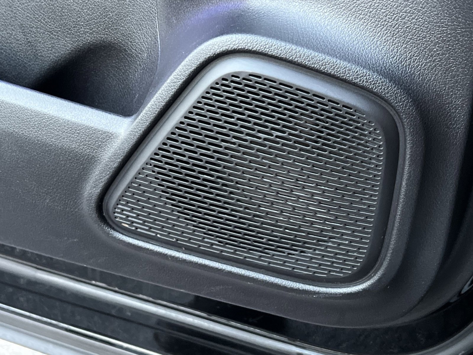 Certified 2021 Mercedes-Benz GLB 250 image 33