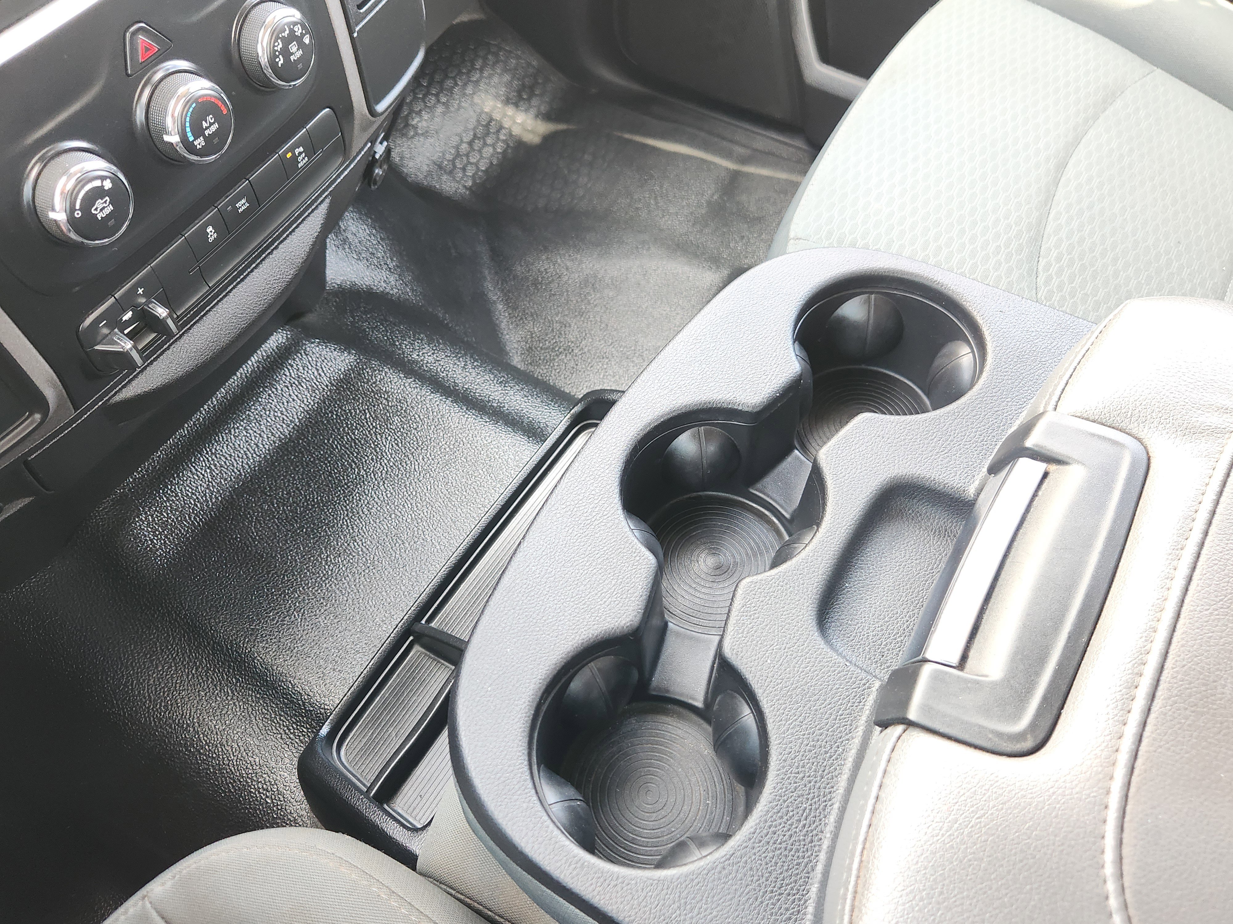 Used 2016 RAM 2500 Tradesman w/ Chrome Appearance Group image 14