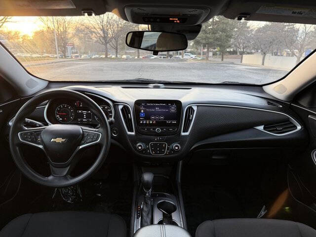 Used 2023 Chevrolet Malibu LT image 8