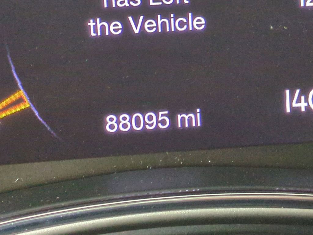 Used 2020 Jeep Grand Cherokee Laredo image 33