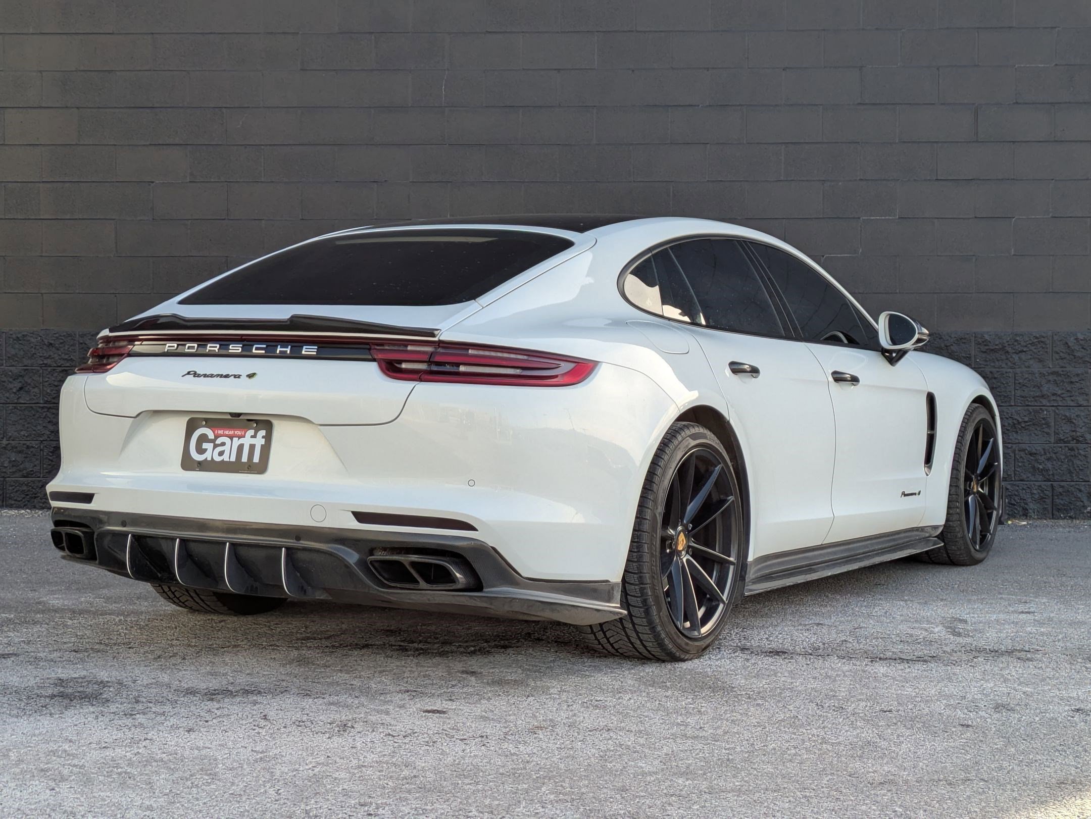 Used 2018 Porsche Panamera 4 image 5