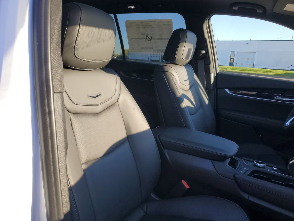 New 2025 Cadillac XT6 Premium Luxury w/ Technology Package image 32