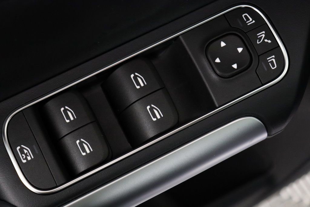 New 2025 Mercedes-Benz GLA 250 4MATIC image 16