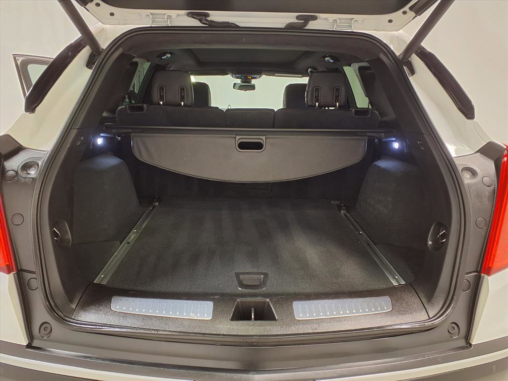 Used 2018 Cadillac XT5 Platinum w/ Driver Assist Package image 27