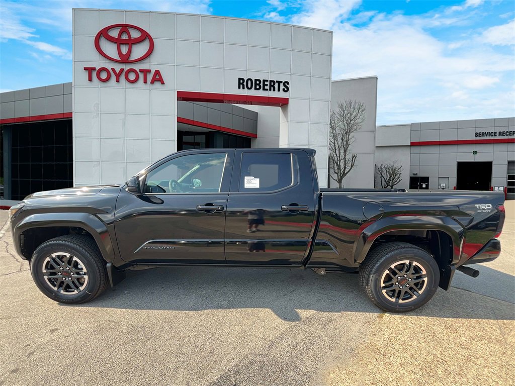 New 2025 Toyota Tacoma TRD Sport video 4