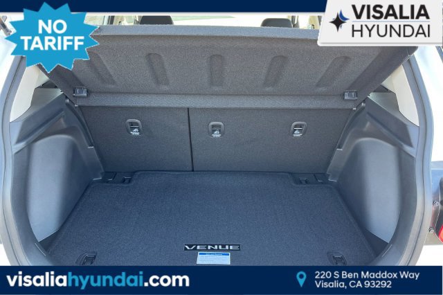 New 2025 Hyundai Venue SEL FWD image 17