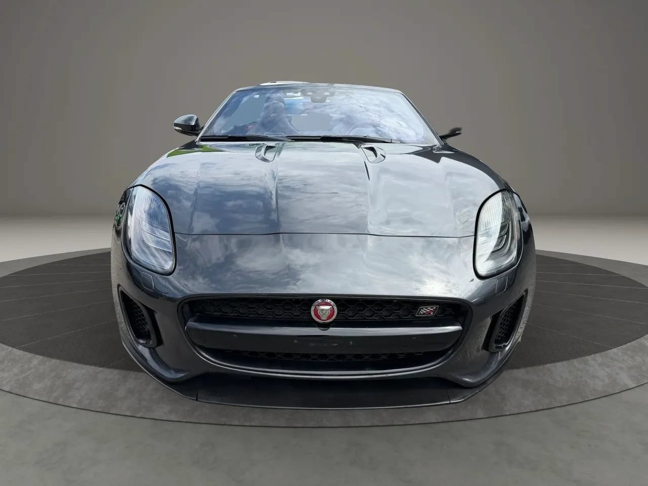 Used 2020 Jaguar F-TYPE Convertible RWD image 9