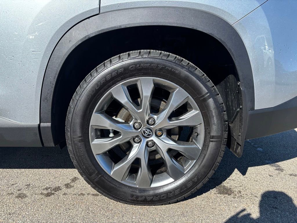 Used 2024 Toyota Grand Highlander Limited image 30