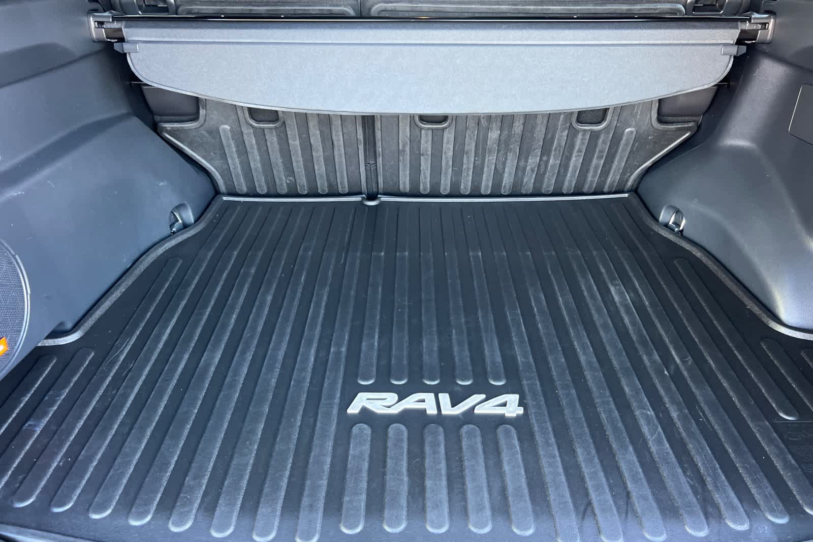 Certified 2021 Toyota RAV4 XSE w/ Weather Package AWD/4WD image 16