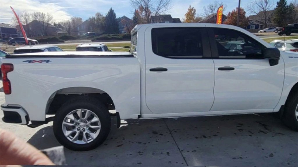 Used 2024 Chevrolet Silverado 1500 Custom image 2