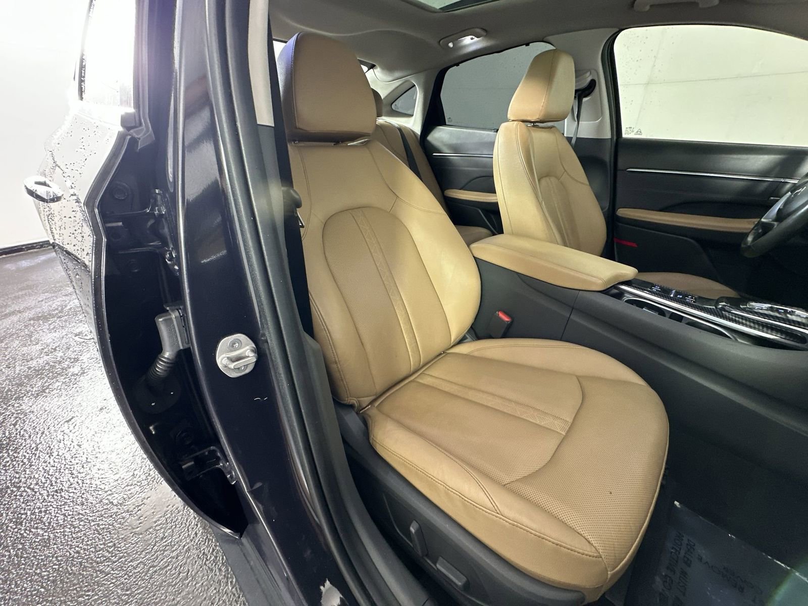 Used 2023 Hyundai Sonata Limited image 31