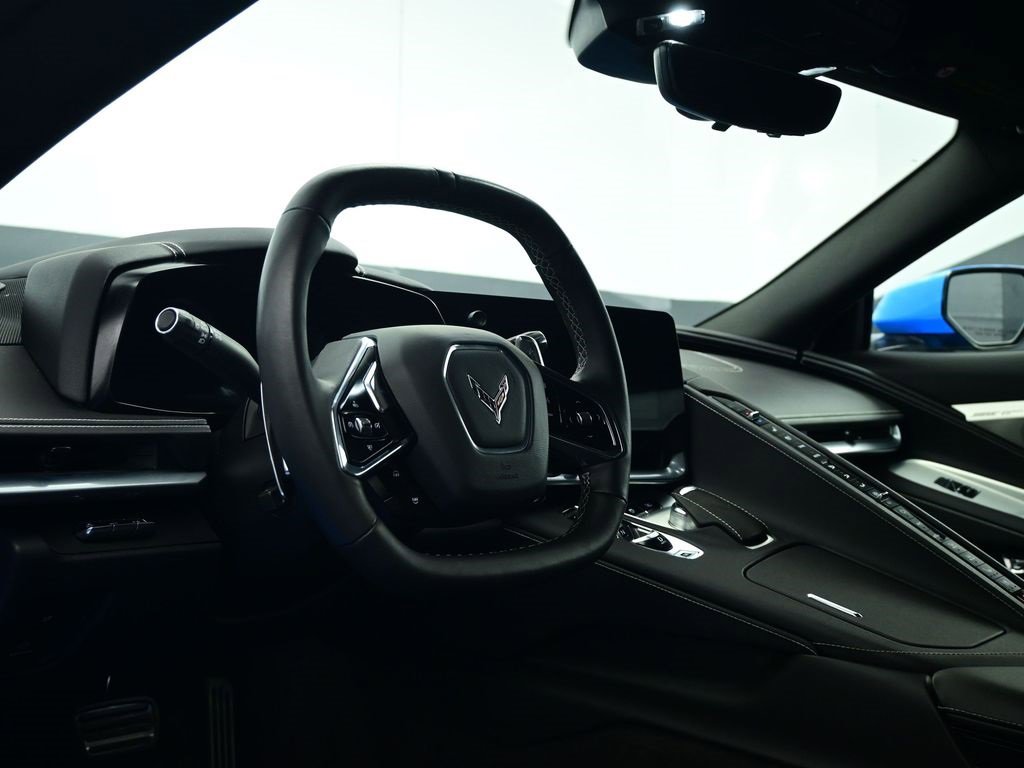 Used 2023 Chevrolet Corvette Stingray w/ Z51 Performance Package image 3