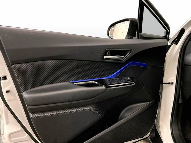 Used 2021 Toyota C-HR XLE FWD image 22