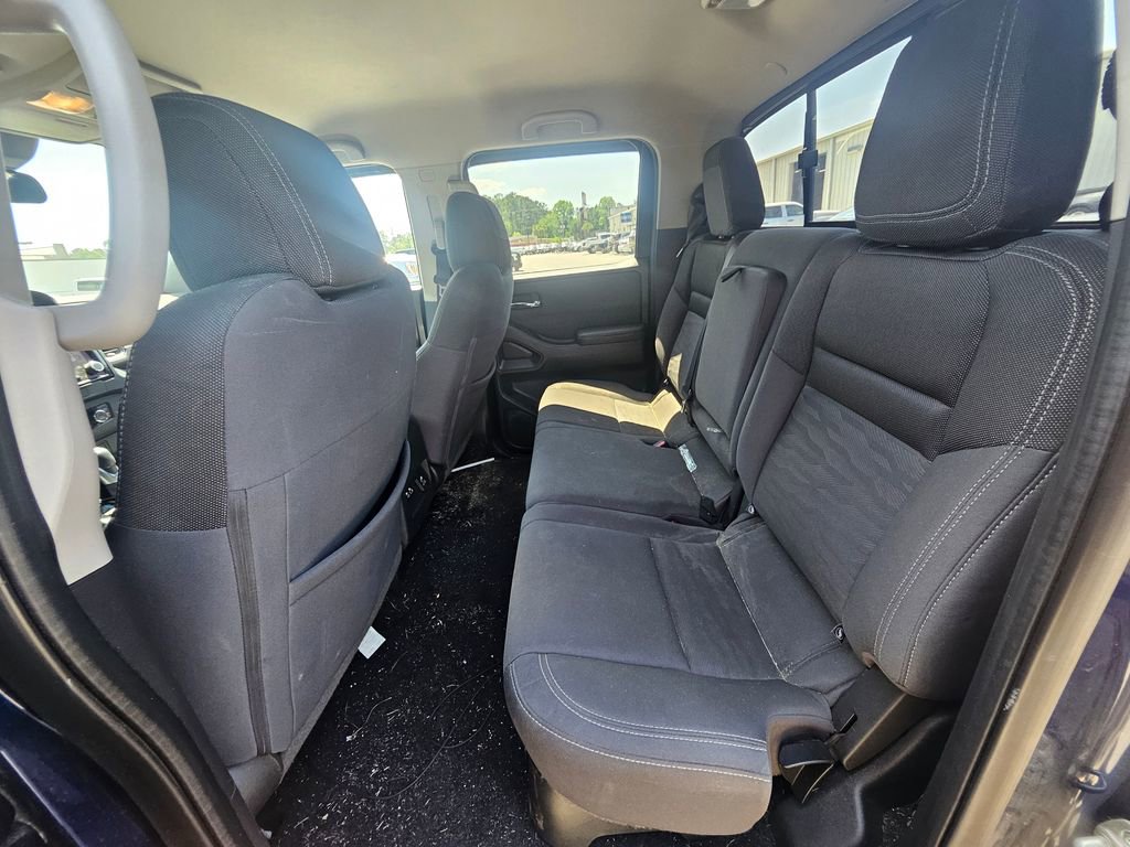 Used 2022 Nissan Frontier SV image 13