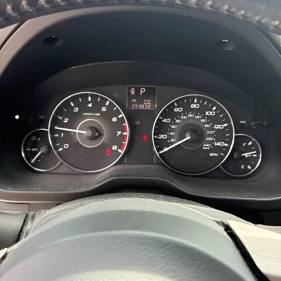 Used 2011 Subaru Legacy 2.5i Premium AWD/4WD image 11