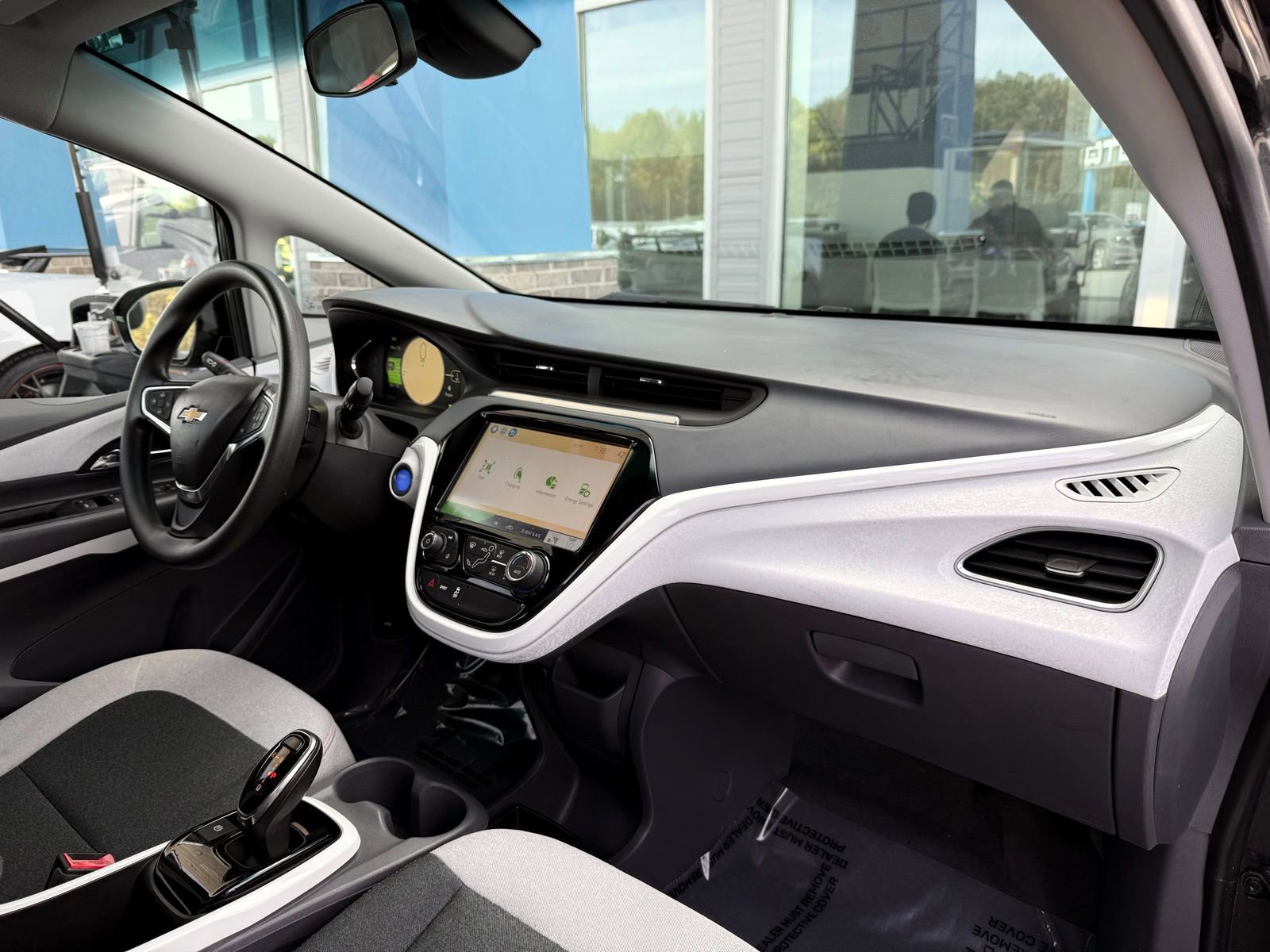 Used 2018 Chevrolet Bolt LT FWD image 24