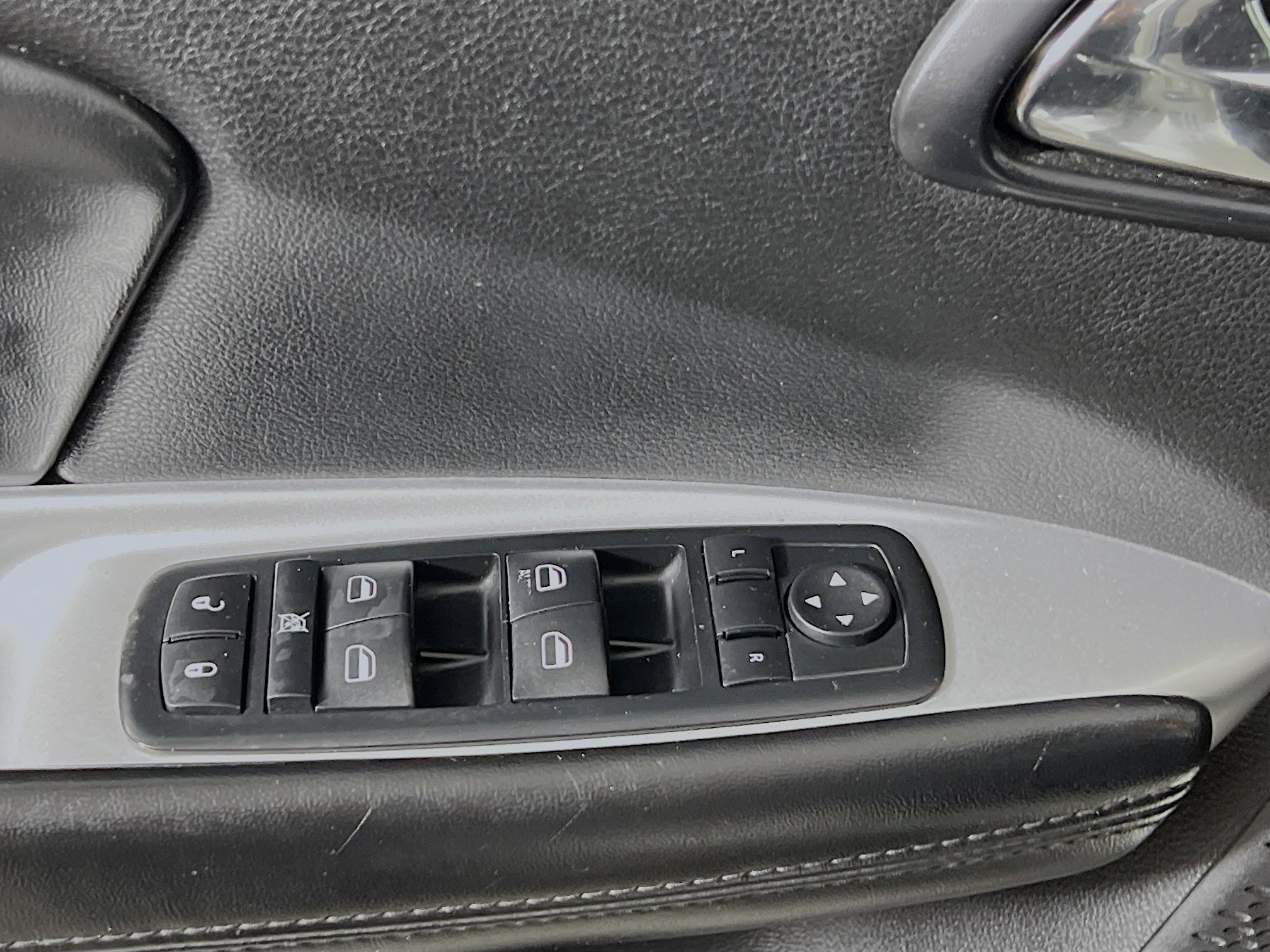 Used 2012 Dodge Journey SXT image 17